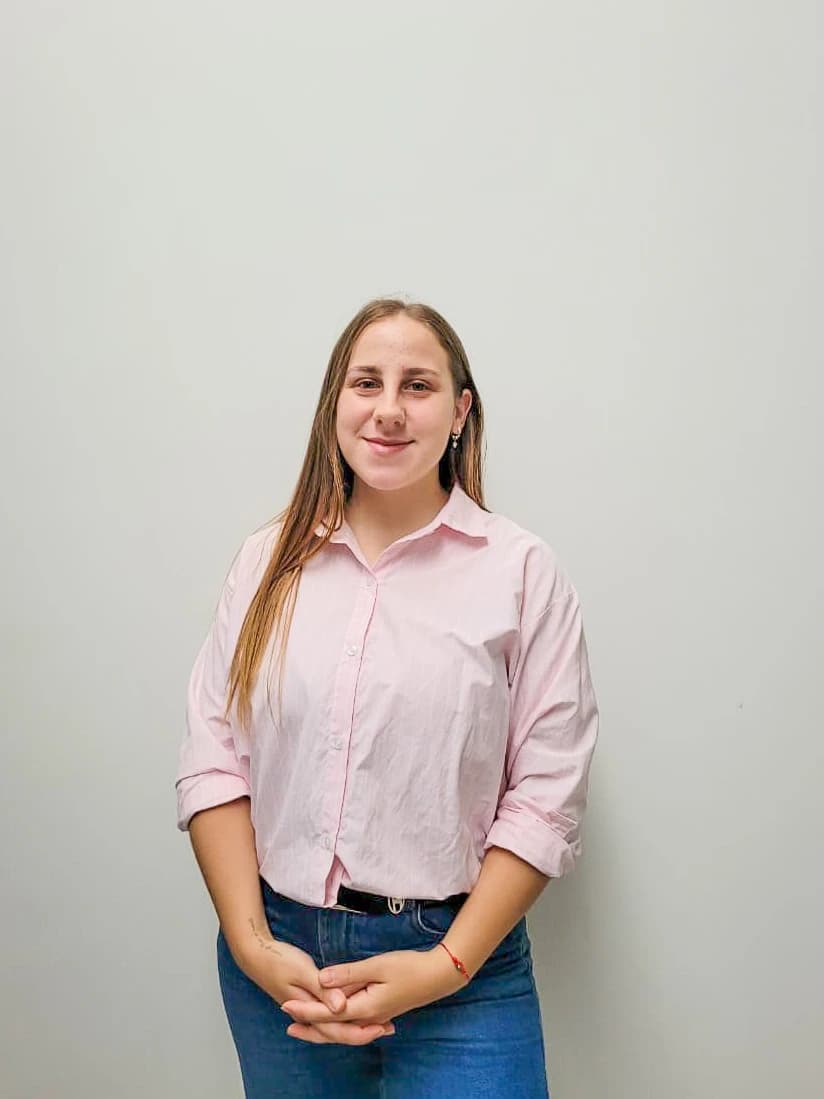 Foto de Camila, Ejecutiva de Ventas
